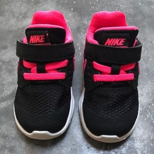 NIKE PINK AND BLACK